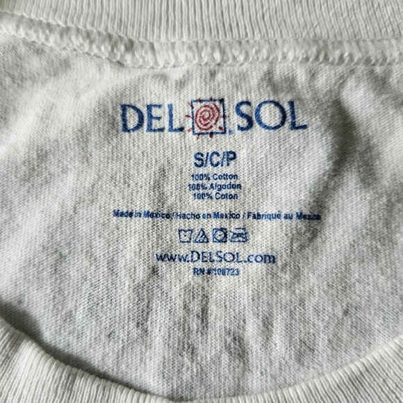 128) Sun activated color changing shirt from Roatan - Picture 4 of 6